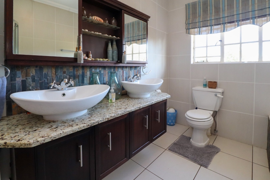 4 Bedroom Property for Sale in Wilkoppies North West